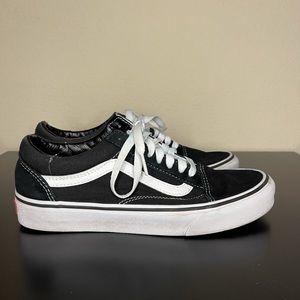 Vans Ward Lo Suede Sneaker